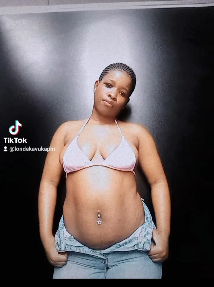 Londeka Vukaphi, model de copertă